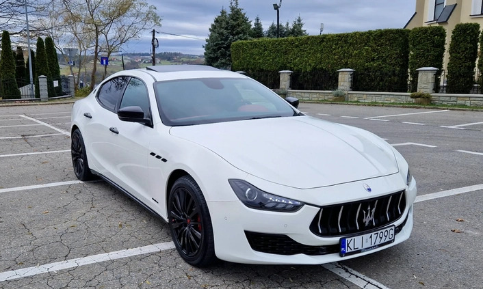 Maserati Ghibli cena 198000 przebieg: 53000, rok produkcji 2018 z Kraków małe 301